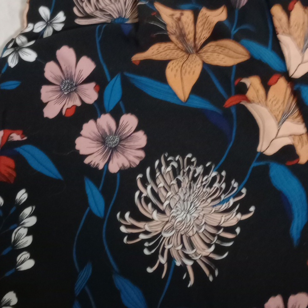 Who What Wear Floral Tapered Pants Size 8 - Picture 7 of 10